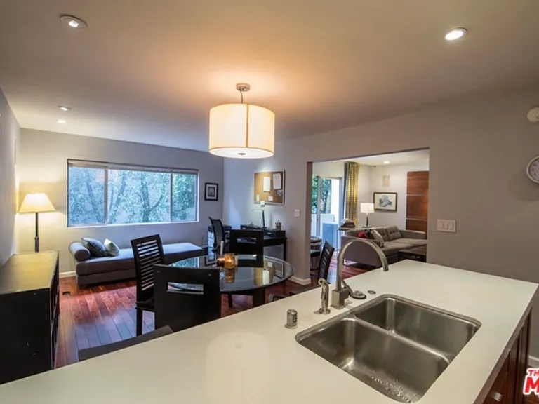 1233 N Laurel Ave #110 — Photo 10