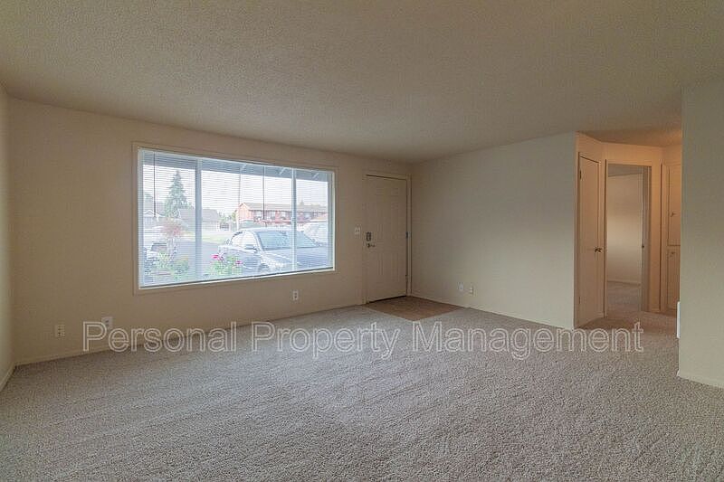 1st image of 900 NE 86th St
