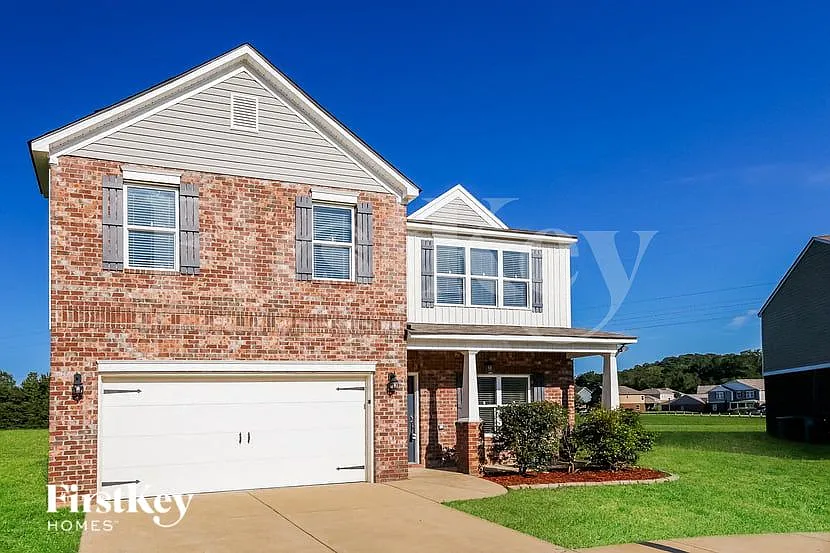 4 bed, 3.5 bath, 2613 sqft, $2,815 — Photo 2