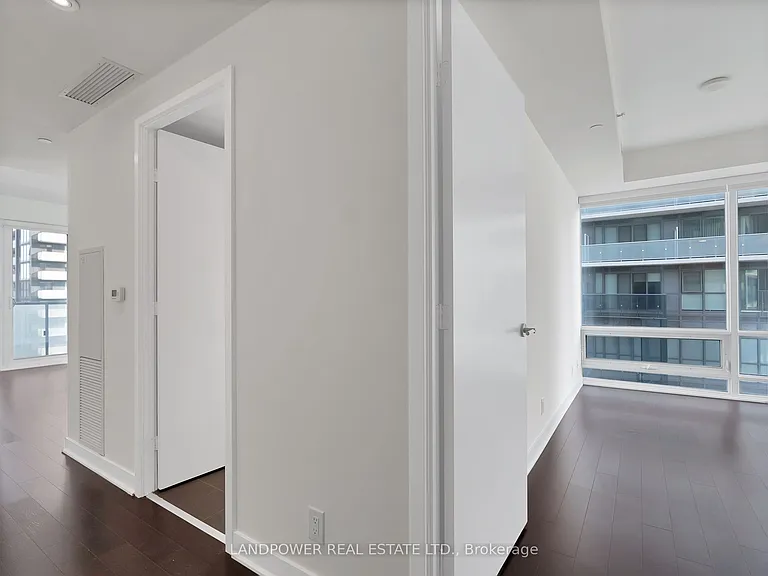 15 Grenville St #2609 — Photo 18