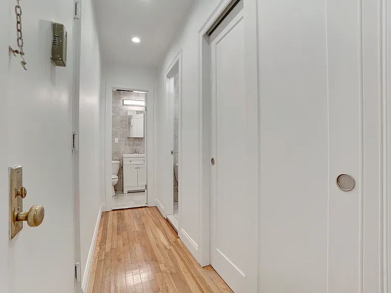323 W 47th St #2B — Photo 12