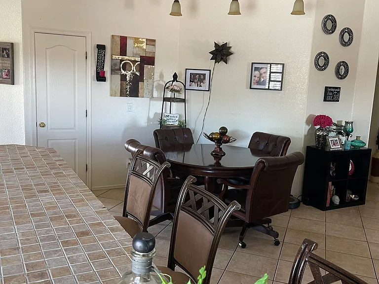 1542 N Placita Colonia De Oro — Photo 7