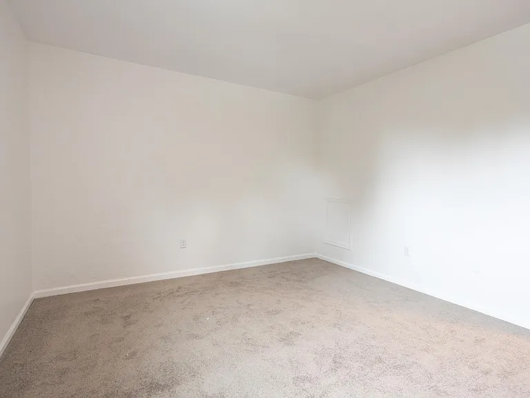 3060 Millstone Dr — Photo 5