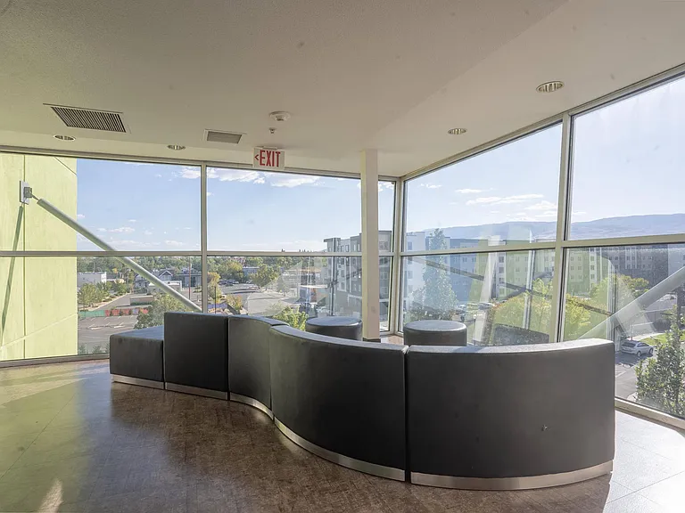 The Onyx at 695 — Photo 14