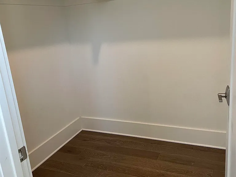460 Heatherden Ave — Photo 18