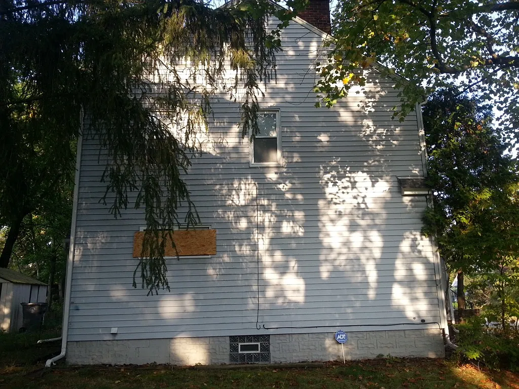 91 E Warren Ave photo 1