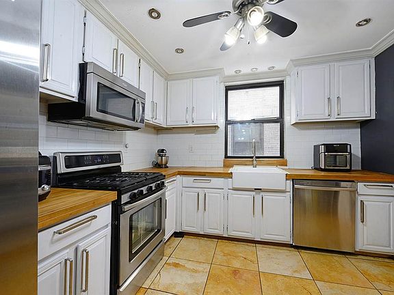 5th image of 2787 Kennedy Blvd #202