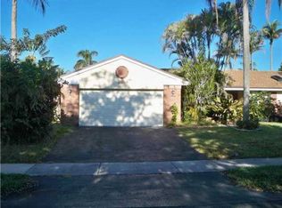 1061 Cedar Creek Way, Davie, FL 33325