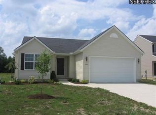 6952 Meadow Lakes Blvd, North Ridgeville, OH 44039