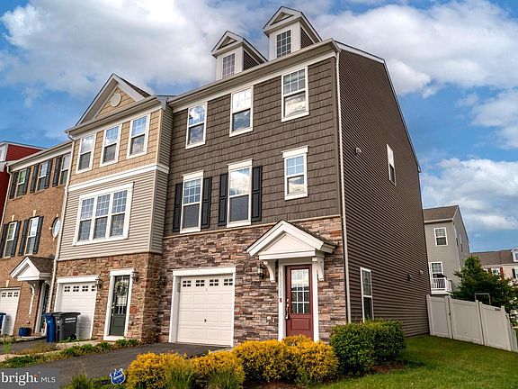 2nd image of 10739 Caledonia Meadow Dr
