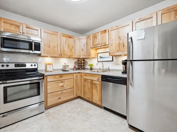 78 10th St E #R1108, Saint Paul, MN 55101