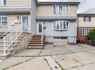 35 Suburbia Dr, Jersey City, NJ 07305