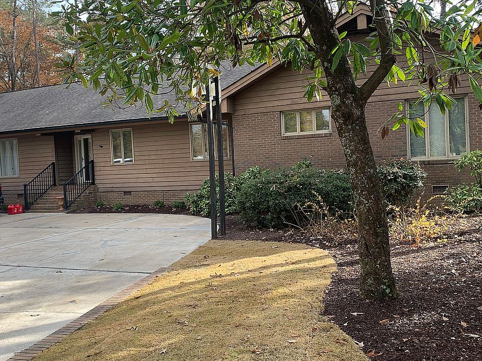 2nd image of 111 Knox Ave