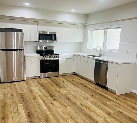 3rd image of 1835 Camden Ave #21