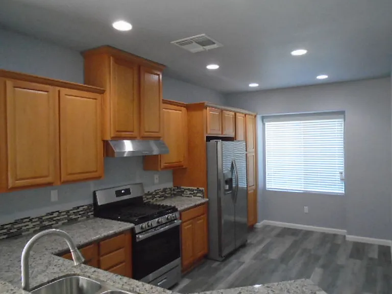 3420 Kensington Ct — Photo 3