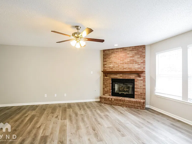 9032 Stones Bluff Ln — Photo 3