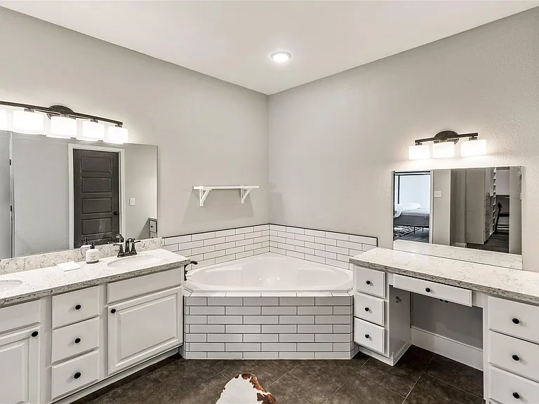 25400 Pine Ridge Rd — Photo 13