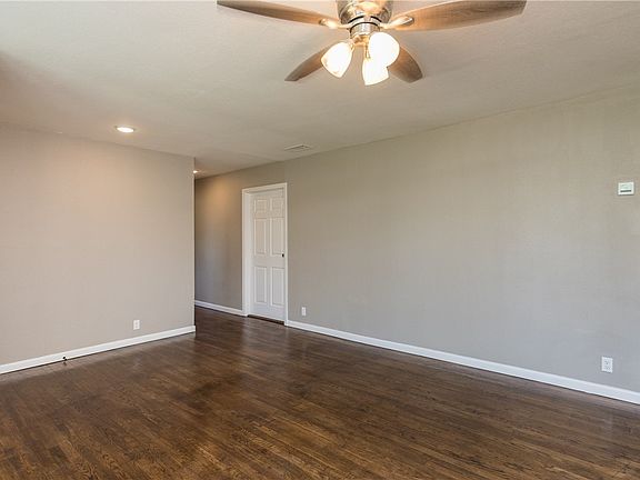 3rd image of 1001 Vaky St