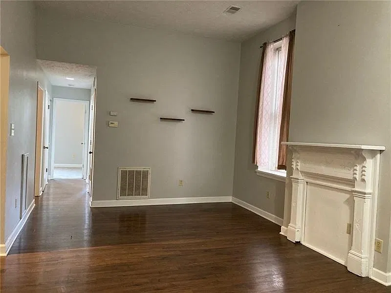 1207 W North Ave — Photo 2