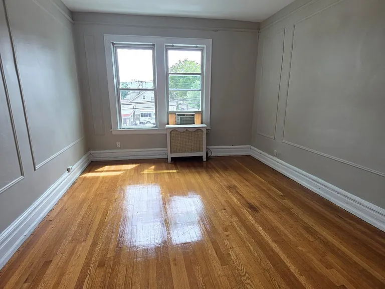 264 Davis Ave #7 — Photo 4