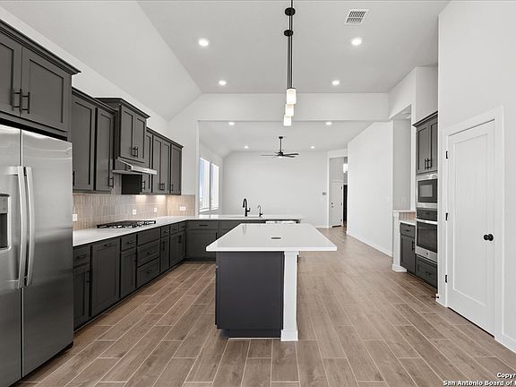 7th image of this home