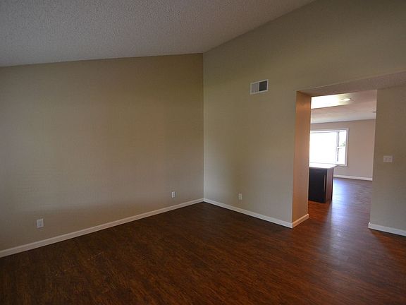3rd image of 2204 Hamlin Dr