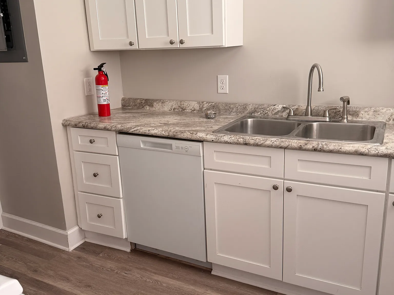 3 bed, 1050 sqft, $1,700 — Photo 4
