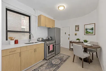 181 Thompson Street, #17