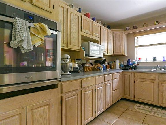 4th image of 2215 Fritzke Rd