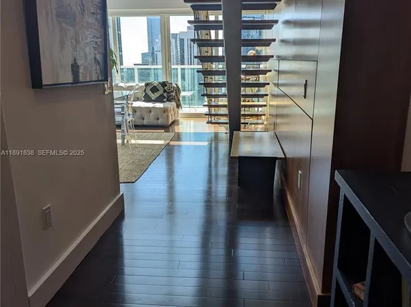 41 SE 5th St, Miami, FL