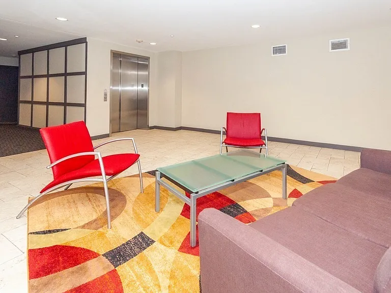 99 Chestnut Hill Ave #202 — Photo 26