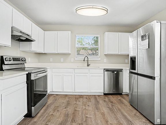 4th image of 3164 Saint Dominic Cir