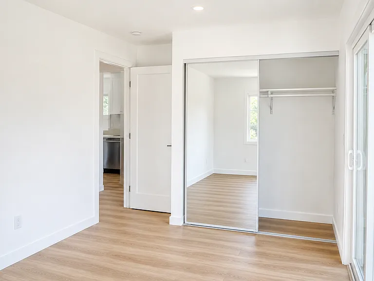 9555 La Villa St — Photo 10