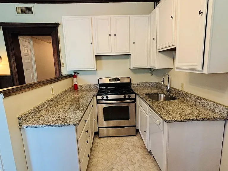 38 Willett St #2 — Photo 4