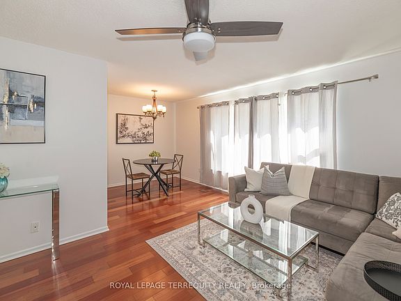 3rd image of 1214 Trowbridge Dr
