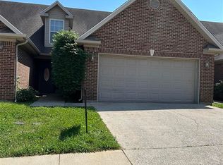 132 Twin Lakes Dr, Vine Grove, KY 40175