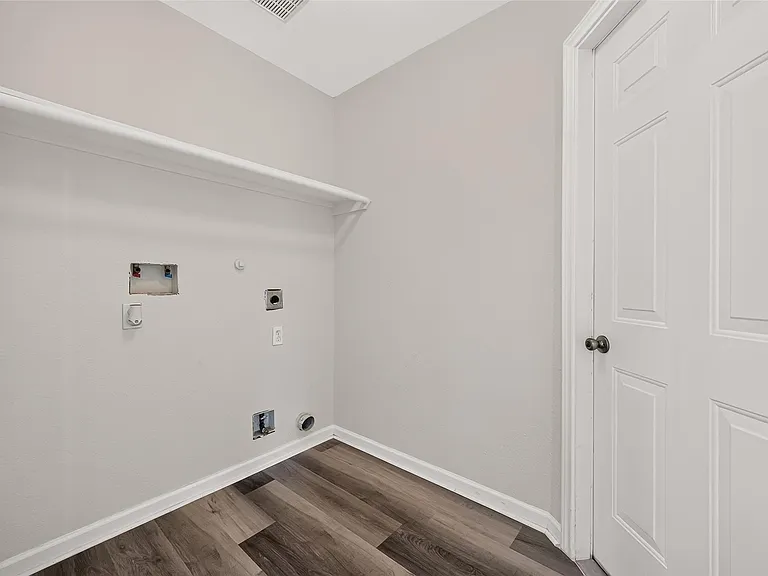 7242 Autumn Bluff Ln — Photo 23