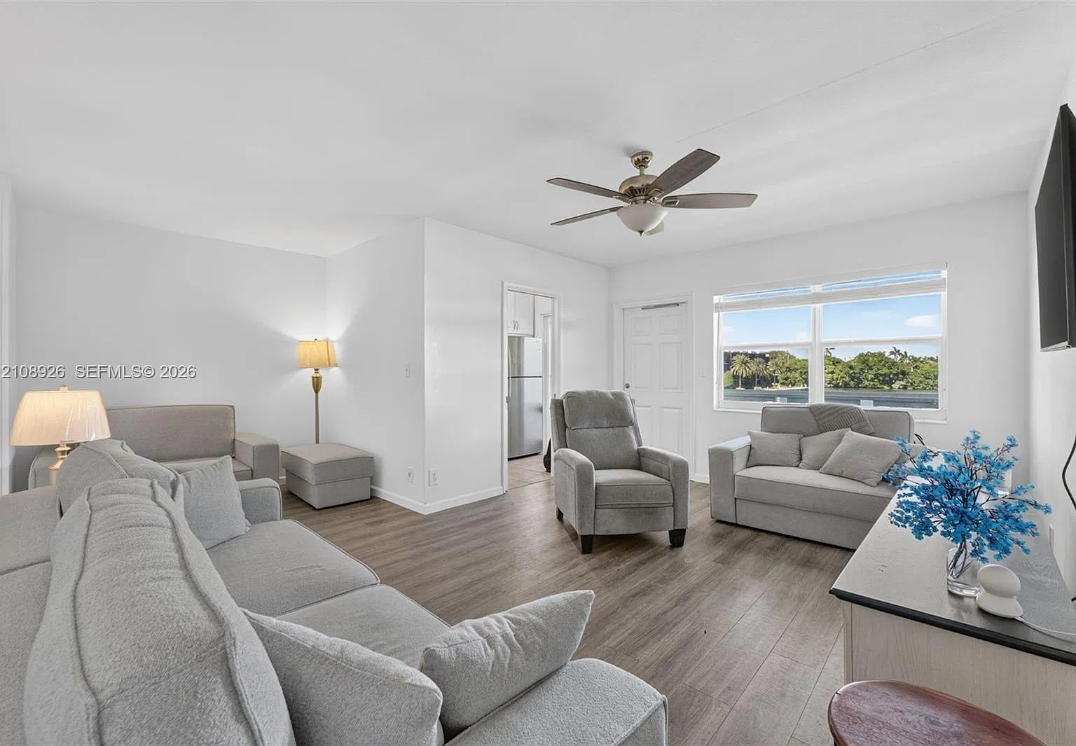 Lake Mayan Apts Co-Op — Photo 3