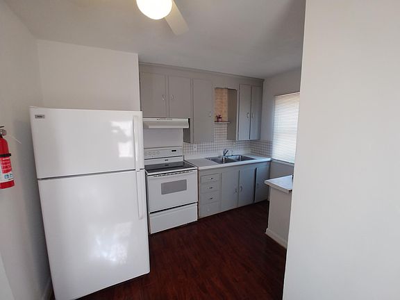 2nd image of 2382 Bancroft St