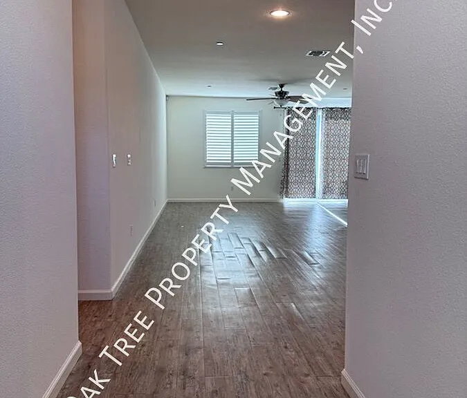 1193 S Carriage Ave — Photo 7