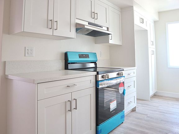 4th image of 1740 N Harvard Blvd APT 209