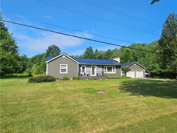 4466 Bear Creek Rd, Fairview, PA 16415