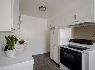1940 Pine Ave, Long Beach, CA 90806