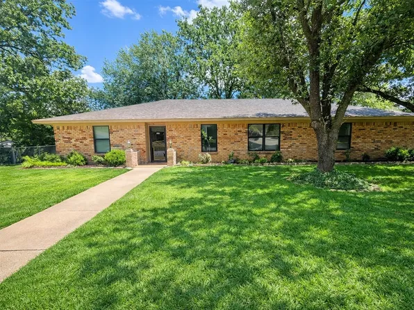 329 Azalea Dr, Sulphur Springs, TX 75482