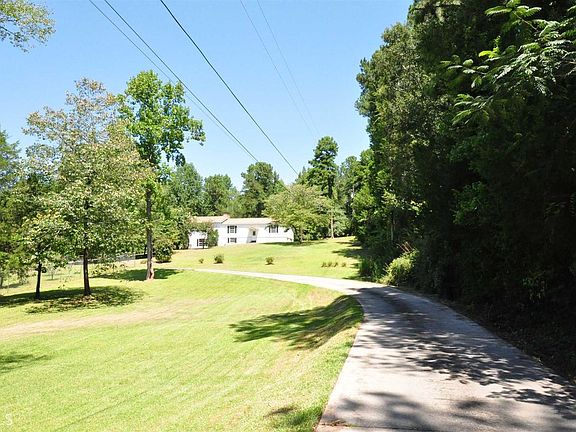 2nd image of 1313 N Davis Rd