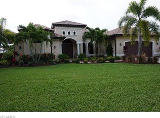 1820 Harbour Cir, Cape Coral, FL 33914