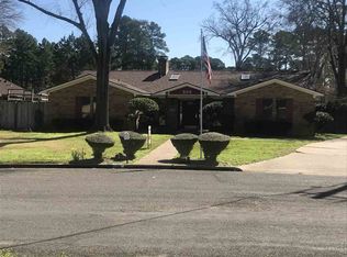 900 Regency Dr, Longview, TX 75604