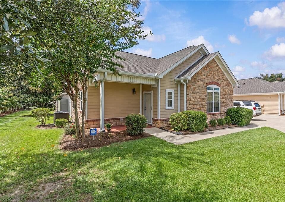 1st image of 310-4 Hidden Creek Cir