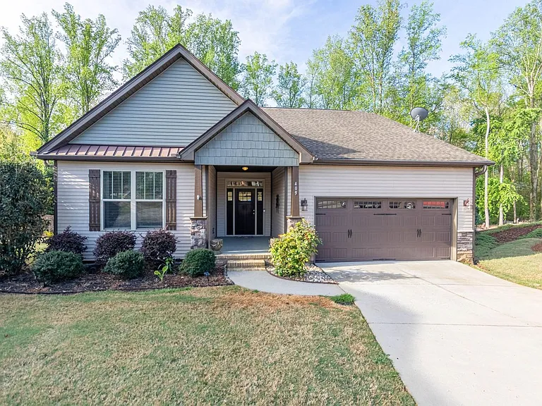 409 Trillium Creek Ct — Photo 1
