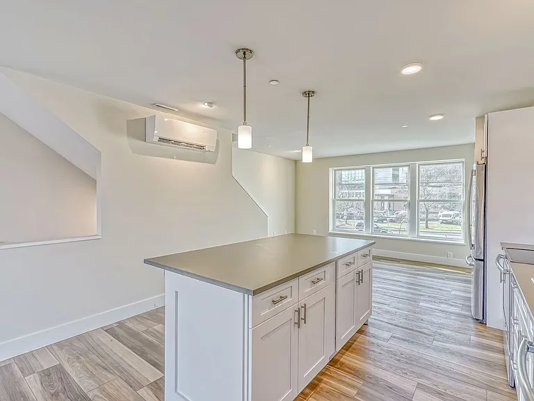 323 Taughannock Blvd — Photo 34